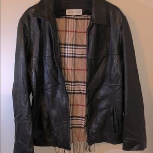 Black leather coat going for cheap missing zipper